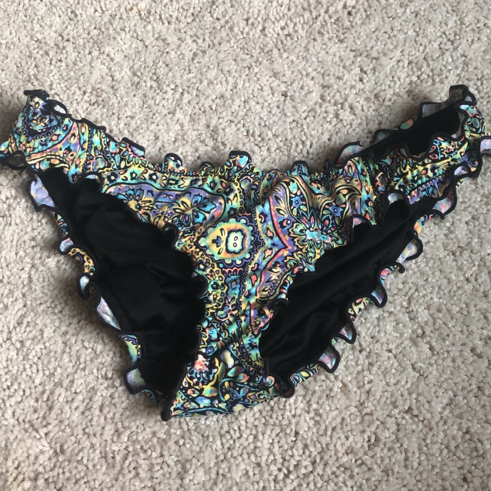 Victoria’s secret ruffle bottoms